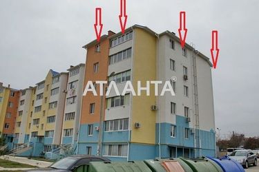 продається багатокімнатна в Новій Долині — 38000 у.е.
