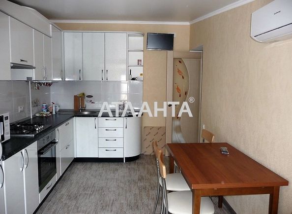 2-rooms apartment apartment by the address st. 1 maya (area 59,0 m2) - Atlanta.ua