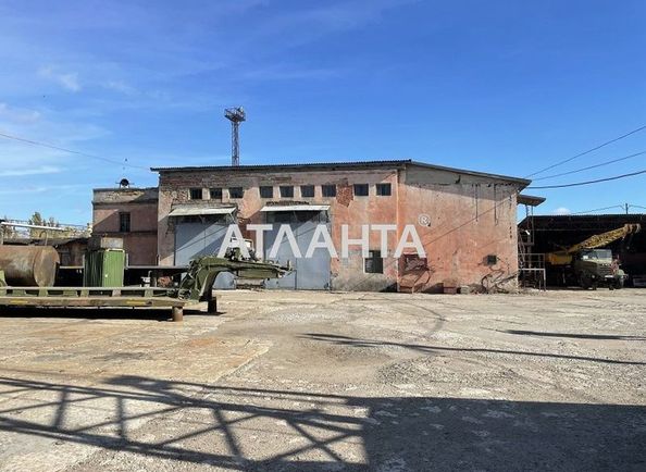 Commercial real estate at st. Chepigi atam Bondareva (area 2034 m²) - Atlanta.ua