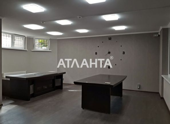 Commercial real estate at st. Srednefontanskaya (area 288,6 m2) - Atlanta.ua