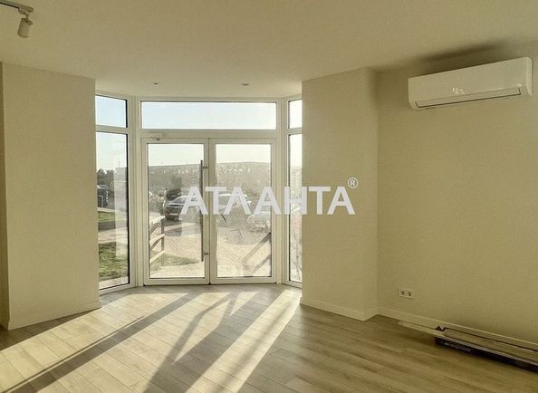 Commercial real estate at st. 1 maya (area 60,3 m2) - Atlanta.ua