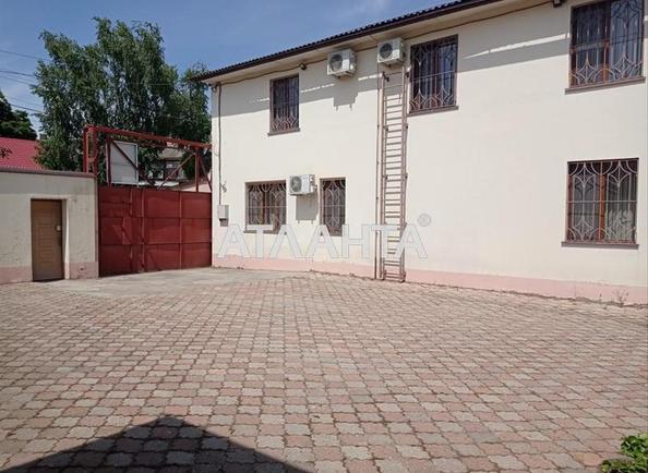 Commercial real estate at st. Shirshova (area 337 m²) - Atlanta.ua