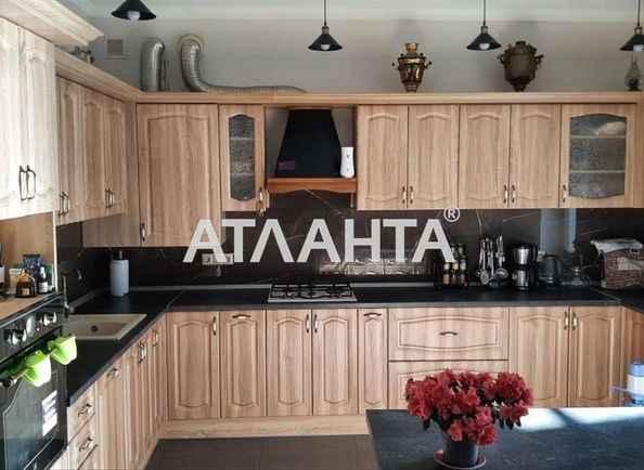 Дом по адресу ул. Садовая (площадь 200 м²) - Atlanta.ua