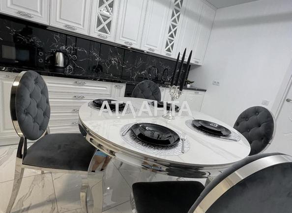 2-кімнатна квартира за адресою Хмельницького Б. Вул. (площа 70 м²) - Atlanta.ua