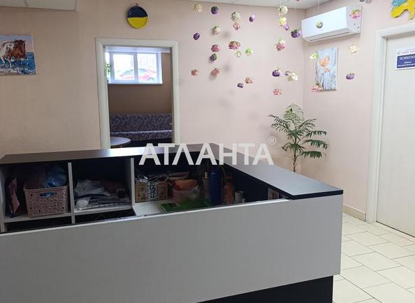 Комерційна нерухомість за адресою вул. Нестеренко Віталія (площа 240 м²) - Atlanta.ua