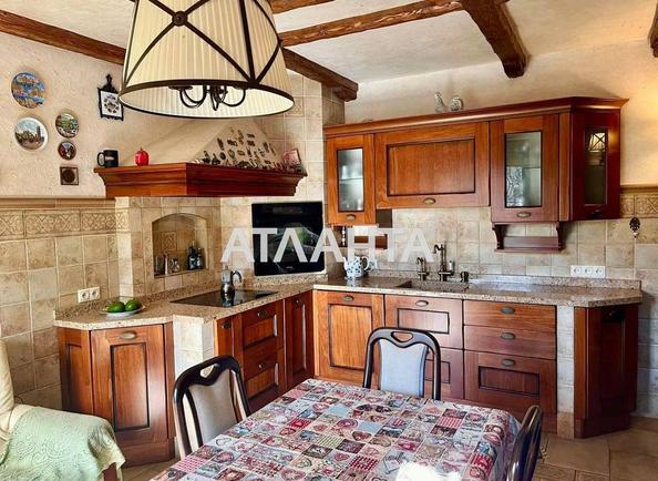 Многокомнатная квартира по адресу Мельника А. Ул. (площадь 158 м²) - Atlanta.ua
