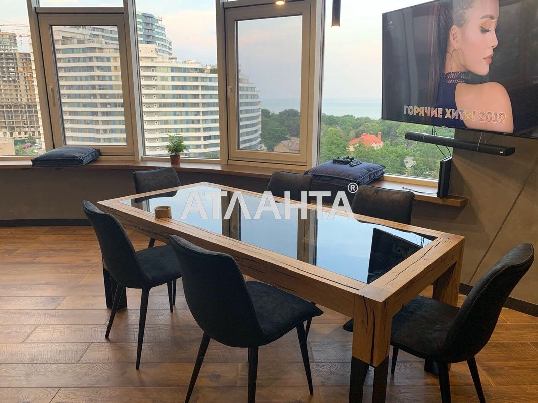 2-комнатная квартира по адресу ул. Литературная (площадь 77 м²) - Atlanta.ua