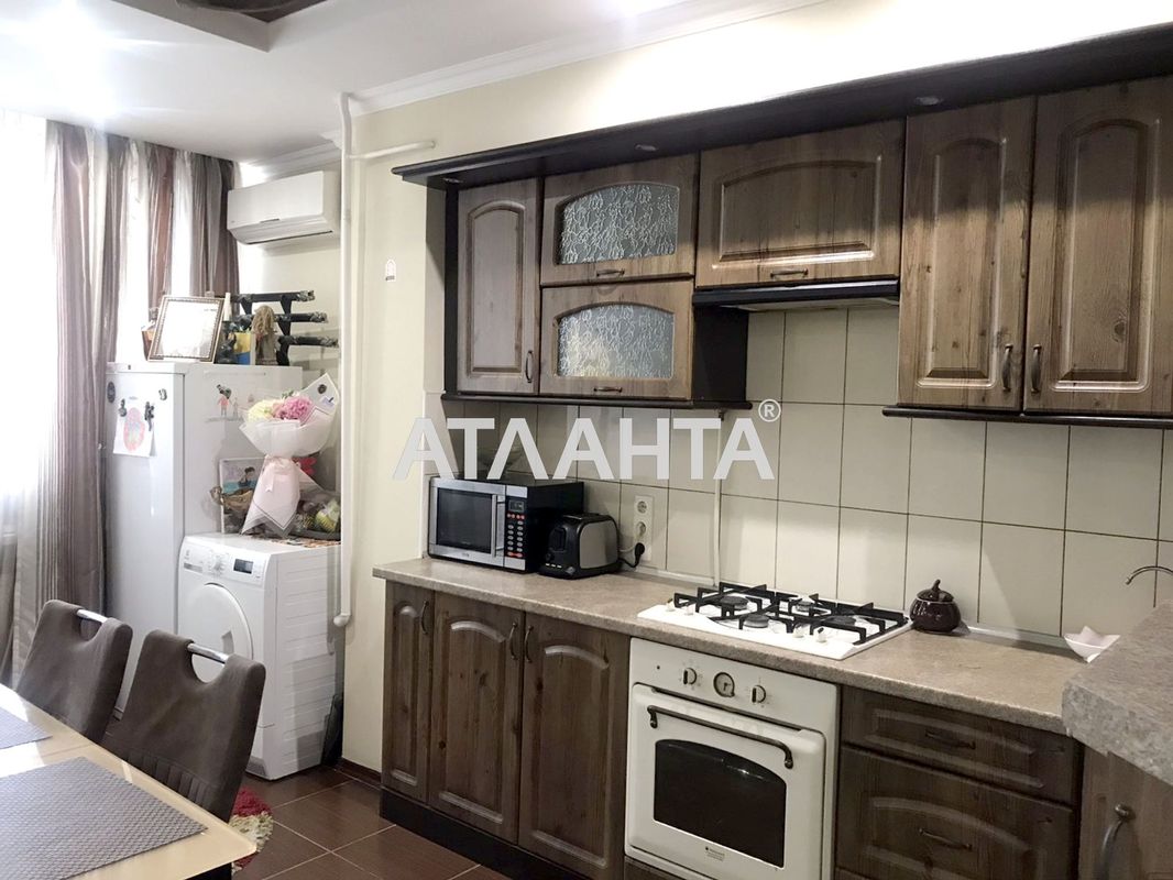 2-комнатная квартира по адресу ул. Маловского (площадь 70 м²) - Atlanta.ua - фото 3