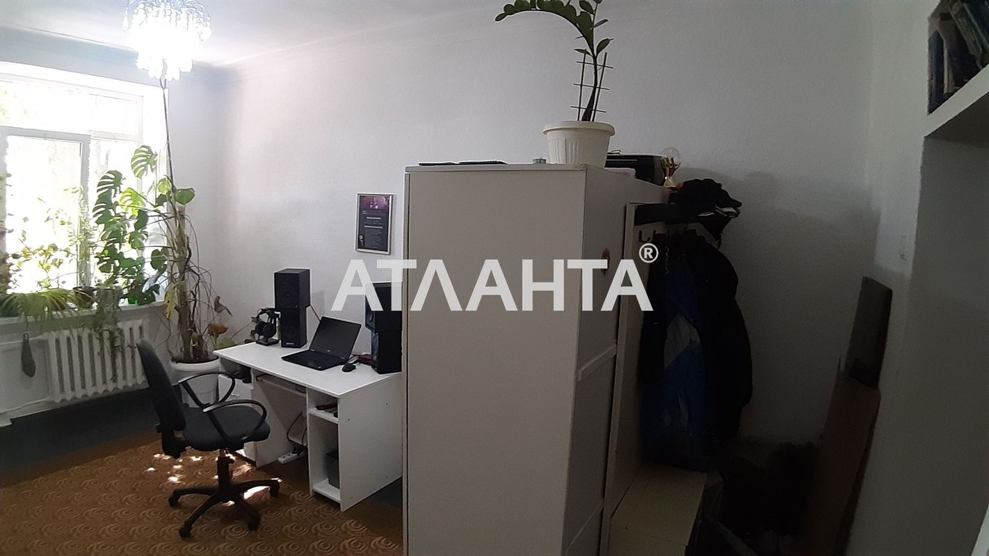 Коммунальная квартира по адресу ул. Фабричная (площадь 50,2 м²) - фото 5 Коммунальная квартира по адресу ул. Фабричная (площадь 50,2 м²) - Atlanta.ua - фото 5