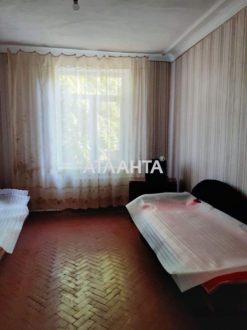 Коммунальная квартира по адресу ул. Фабричная (площадь 50,2 м²) - фото 6 Коммунальная квартира по адресу ул. Фабричная (площадь 50,2 м²) - Atlanta.ua - фото 6