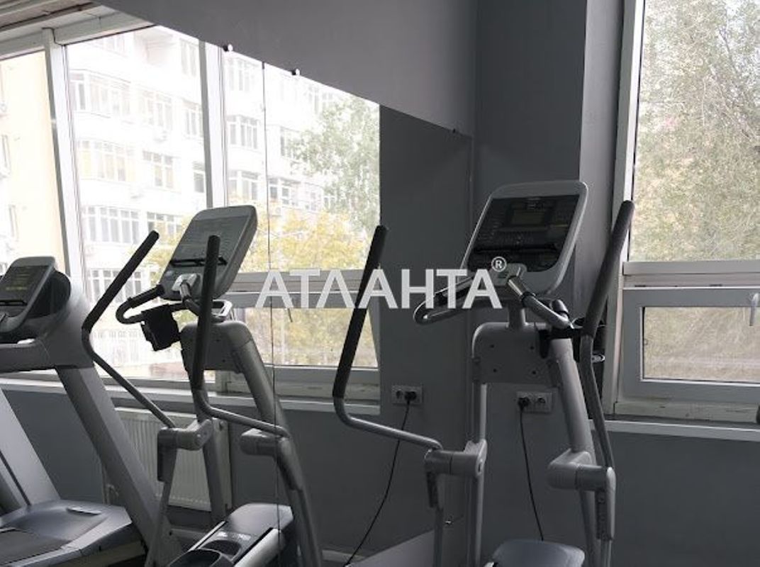 Commercial real estate at st. Armeyskaya Leninskogo batalona (area 436 m²) - Atlanta.ua