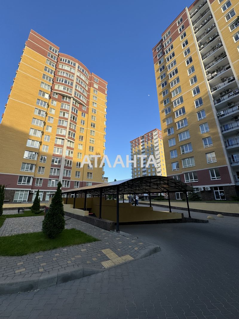 3-rooms apartment apartment by the address st. Bocharova gen (area 91,7 m²) - Atlanta.ua